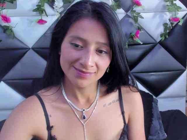 SharlotRodriguez webcam