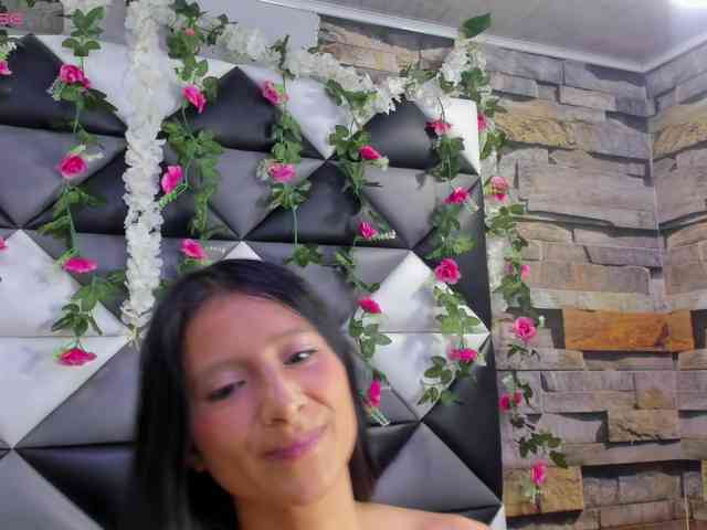 SharlotRodriguez webcam