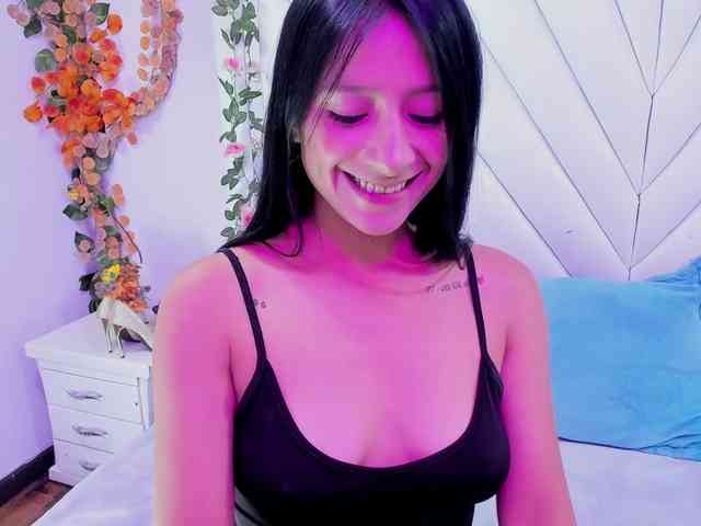 SharlotRodriguez webcam