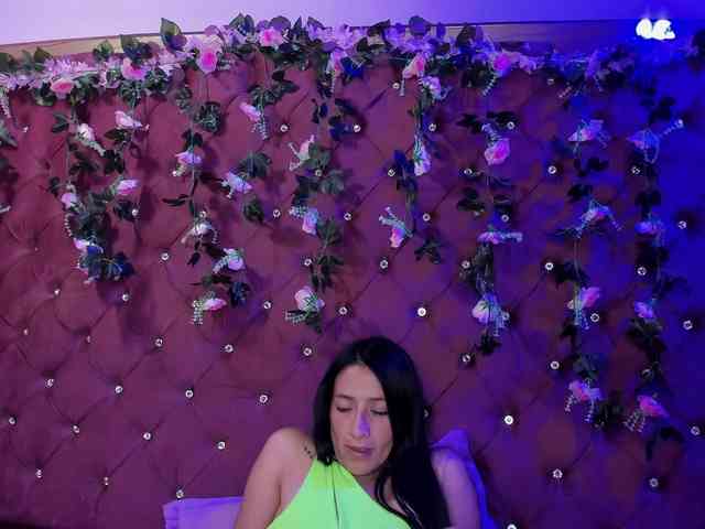 SharlotRodriguez webcam