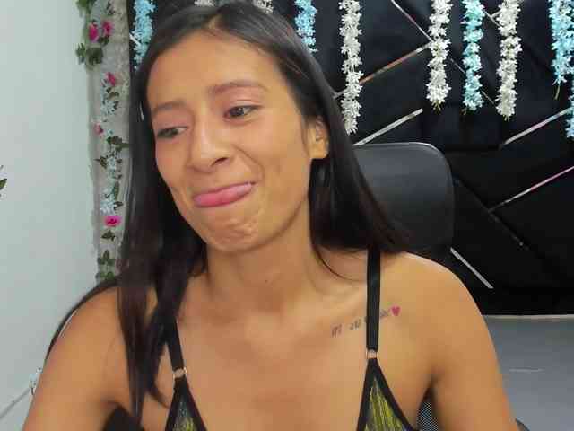 SharlotRodriguez webcam