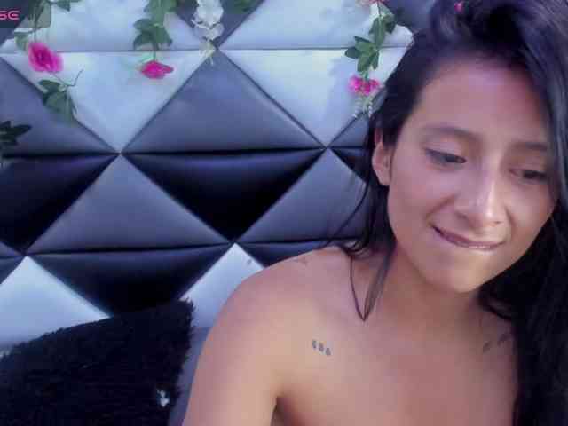 SharlotRodriguez webcam