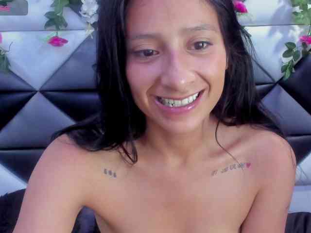 SharlotRodriguez webcam