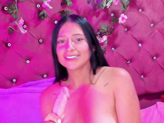 SharlotRodriguez webcam