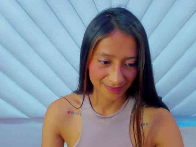 SharlotRodriguez webcam