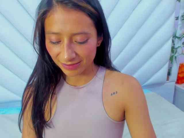 SharlotRodriguez webcam