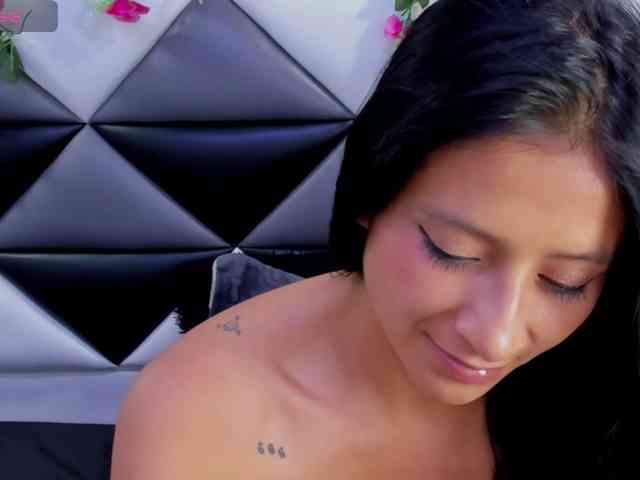 SharlotRodriguez webcam