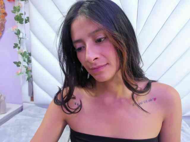 SharlotRodriguez webcam