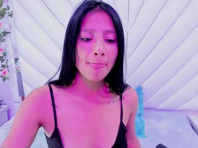 SharlotRodriguez webcam