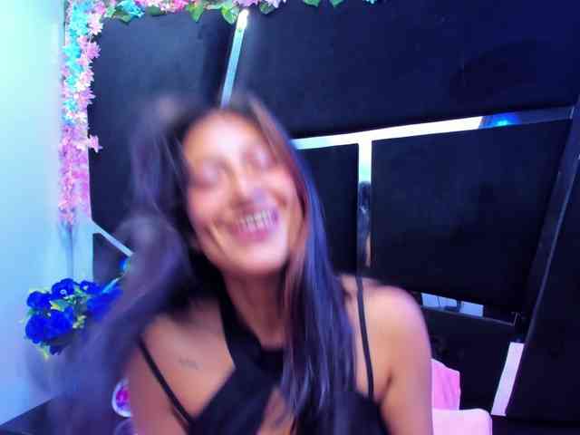 SharlotRodriguez webcam