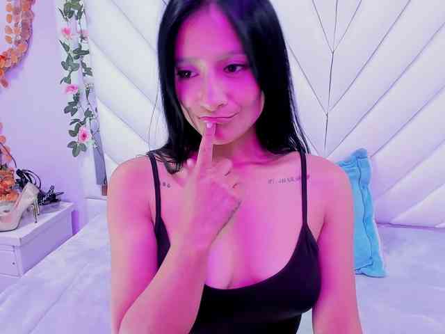 SharlotRodriguez webcam