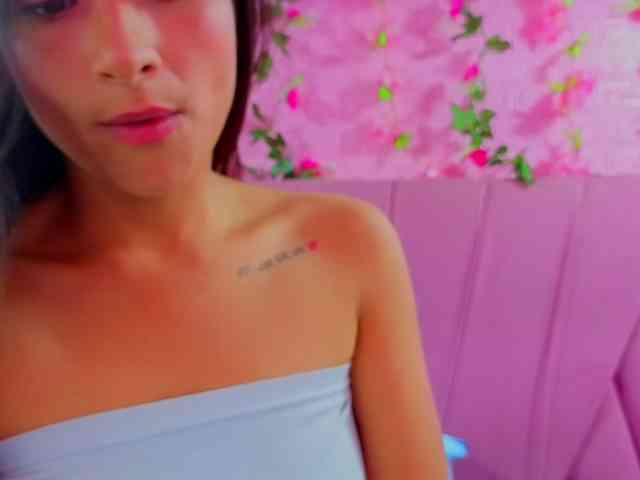 SharlotRodriguez webcam