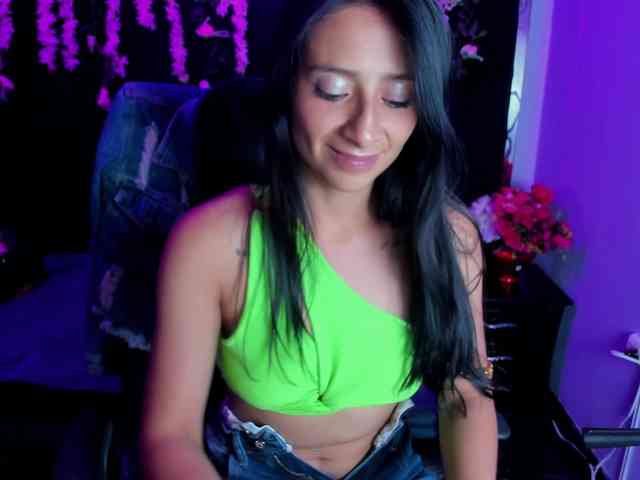 SharlotRodriguez webcam