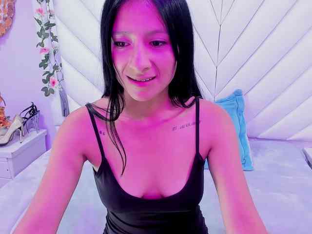 SharlotRodriguez webcam