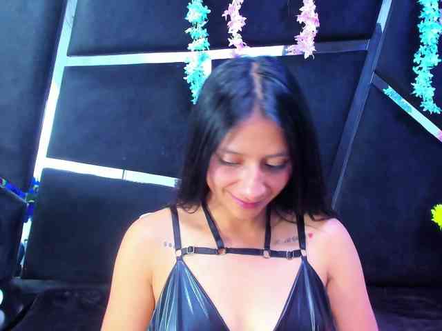 SharlotRodriguez webcam