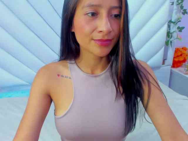 SharlotRodriguez webcam