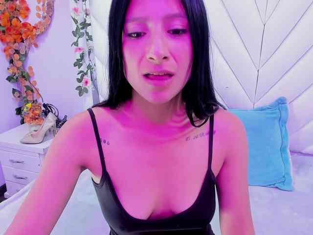 SharlotRodriguez webcam