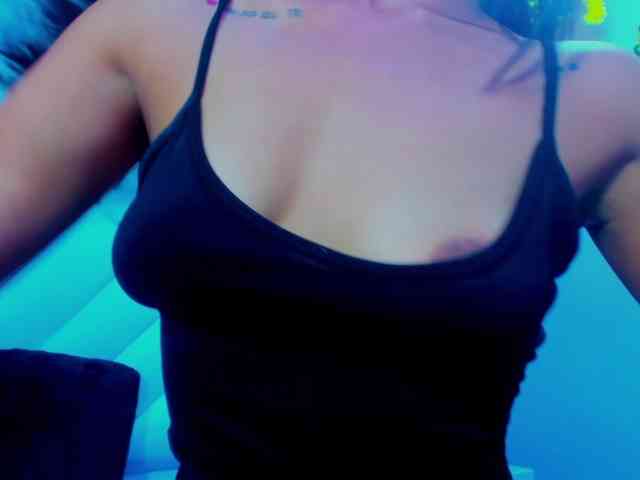 SharlotRodriguez webcam