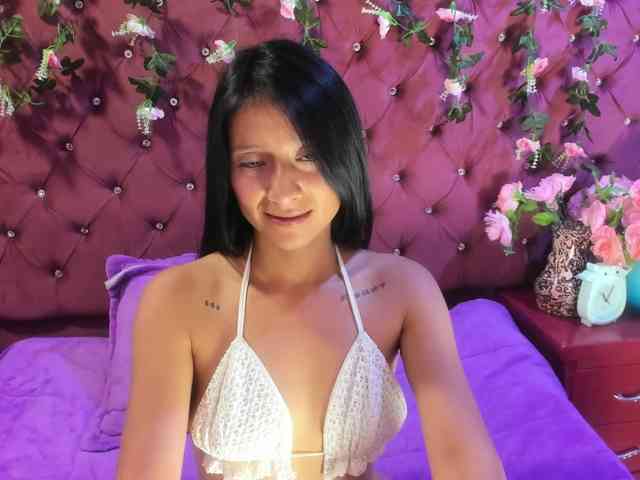 SharlotRodriguez webcam