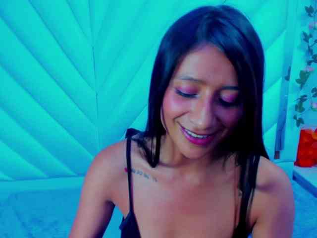 SharlotRodriguez webcam