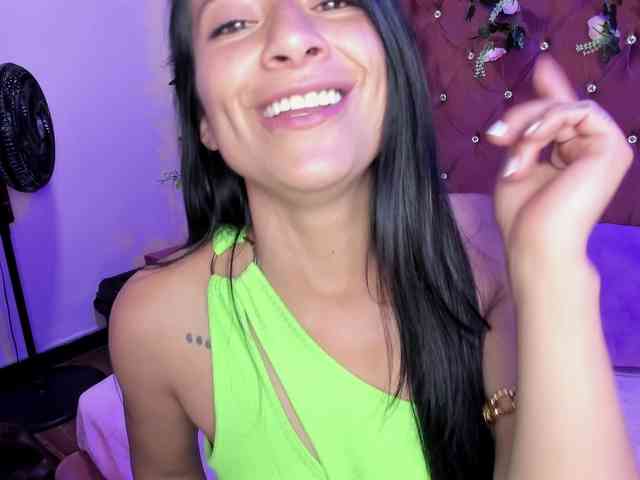 SharlotRodriguez webcam