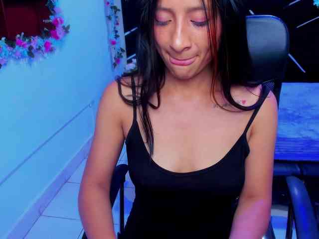 SharlotRodriguez webcam