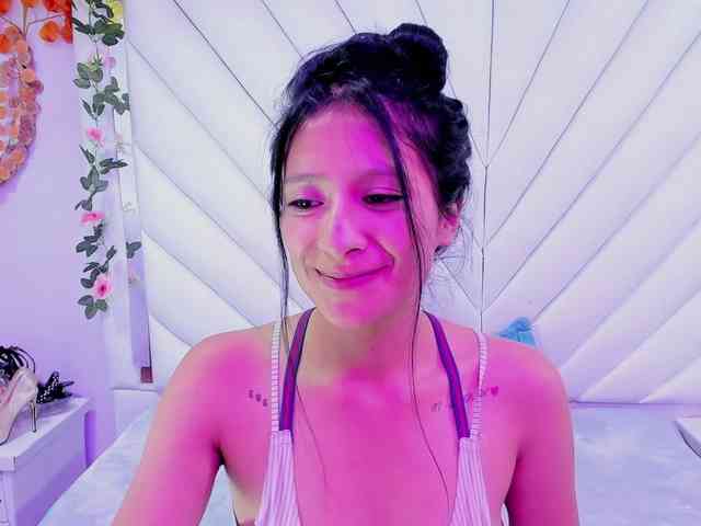 SharlotRodriguez webcam