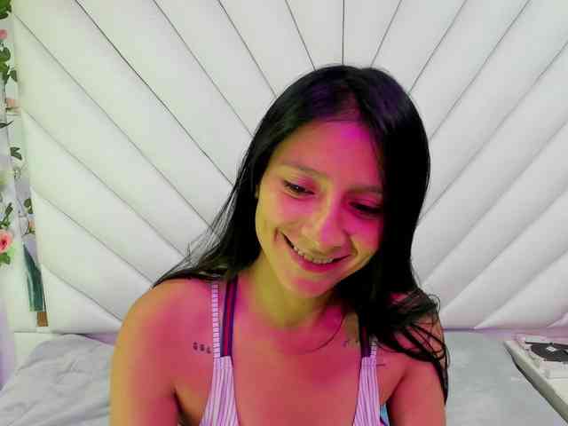 SharlotRodriguez webcam