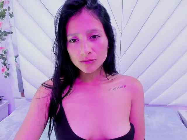 SharlotRodriguez webcam