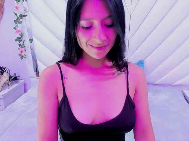 SharlotRodriguez webcam