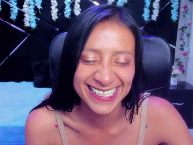 SharlotRodriguez webcam