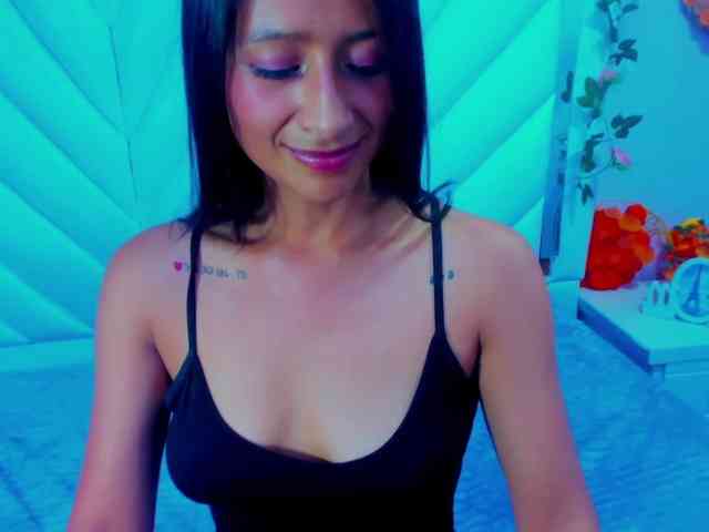 SharlotRodriguez webcam