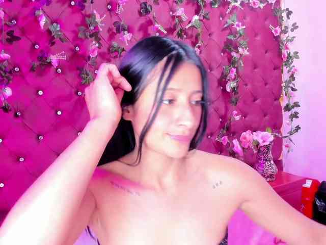 SharlotRodriguez webcam