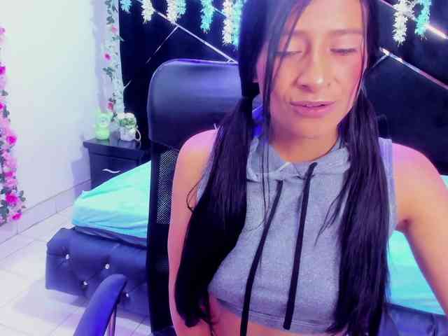 SharlotRodriguez webcam