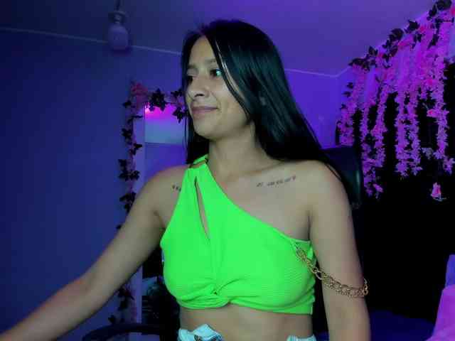 SharlotRodriguez webcam