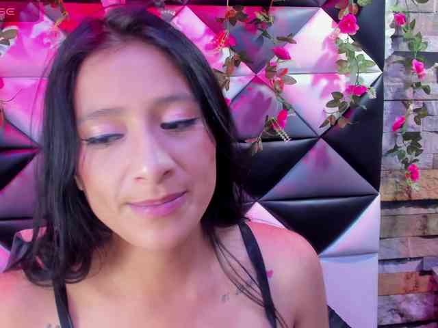 SharlotRodriguez webcam