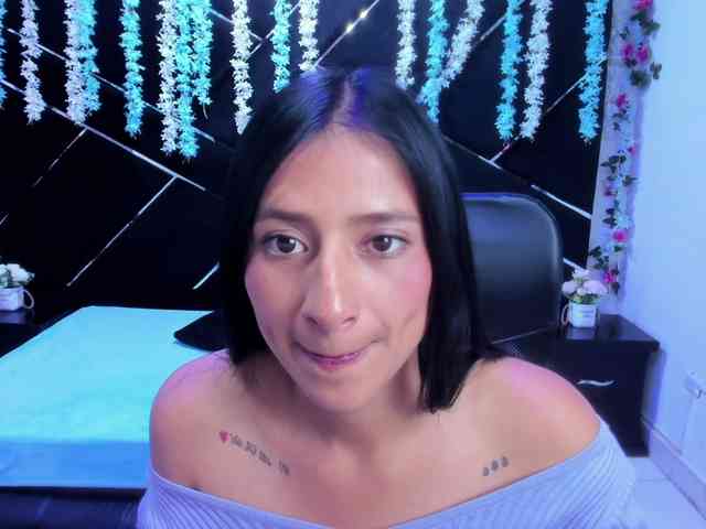 SharlotRodriguez webcam