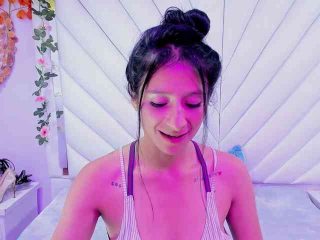 SharlotRodriguez webcam