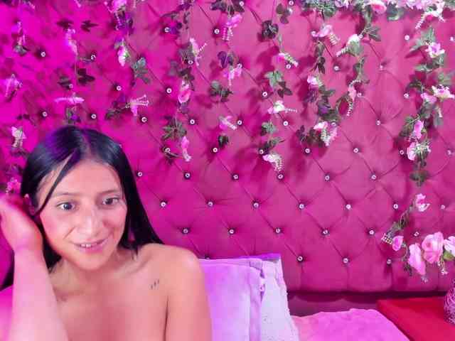 SharlotRodriguez webcam