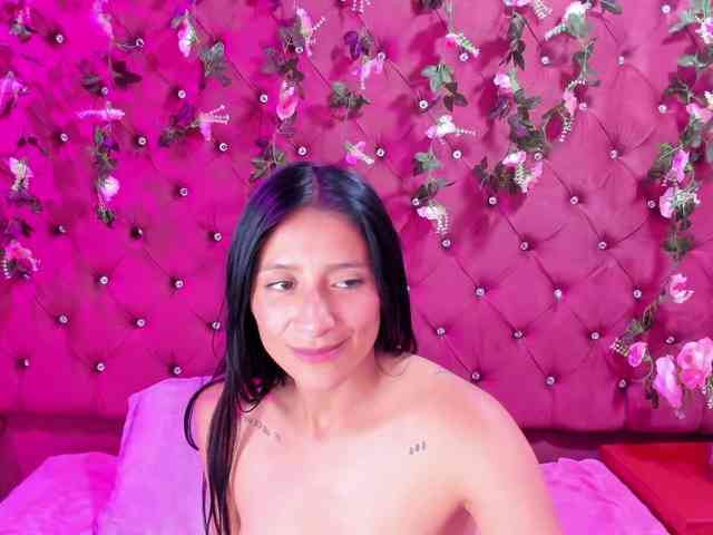 SharlotRodriguez Live Webcam on BongaCams