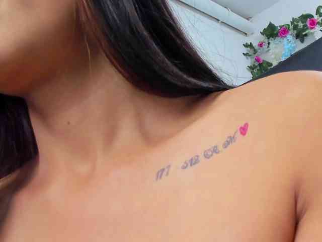 SharlotRodriguez webcam