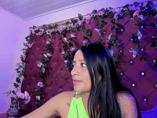 SharlotRodriguez webcam