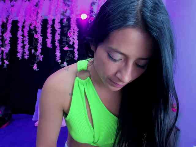 SharlotRodriguez webcam