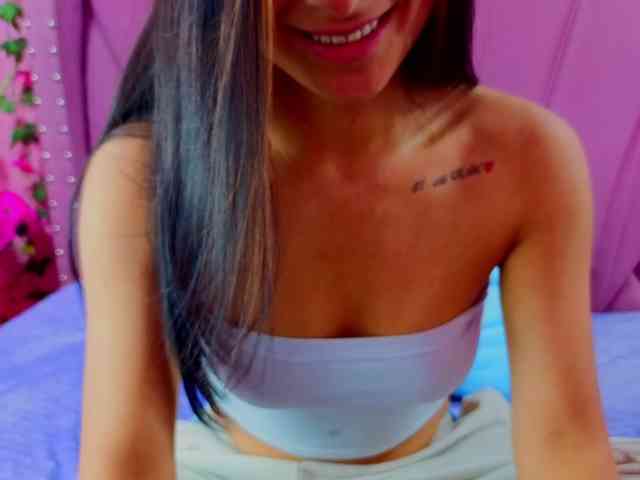 SharlotRodriguez webcam