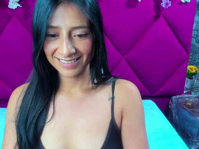 SharlotRodriguez webcam