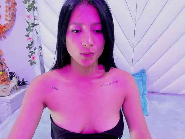 SharlotRodriguez webcam