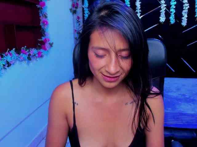 SharlotRodriguez webcam