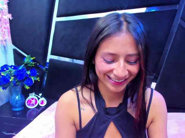 SharlotRodriguez webcam