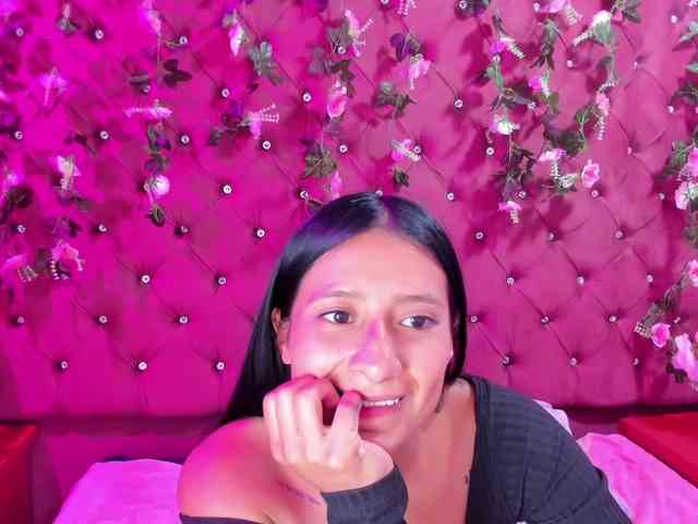 SharlotRodriguez webcam