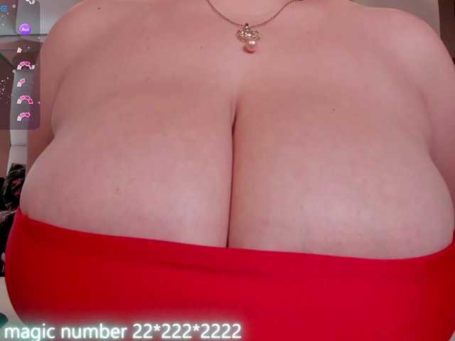 anyi-sweet-tits's BongaCams show and profile